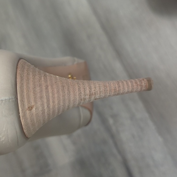 Prada Pumps - Picture 12 of 12